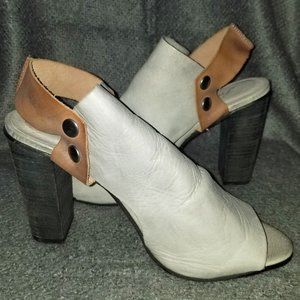 Free People, 'Picture This' Leather Peep Toe Heels, Dove Gray/Tan, Size 38